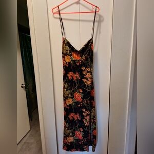 Stunning summer floral by DE BASE 🏵 dress up or down